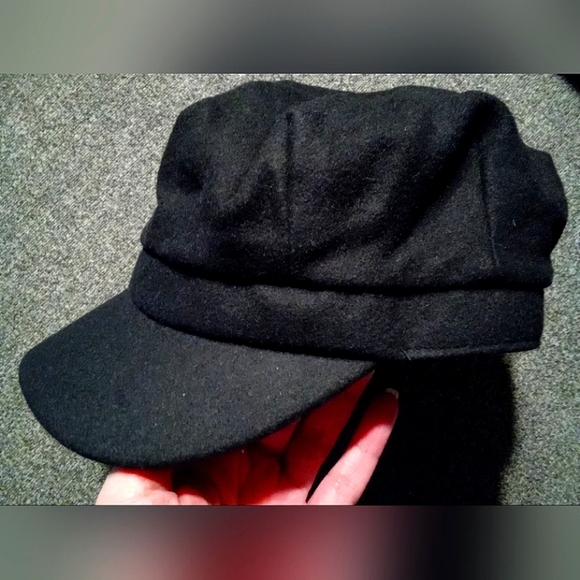 Siggi Pageboy Hat - Picture 1 of 7